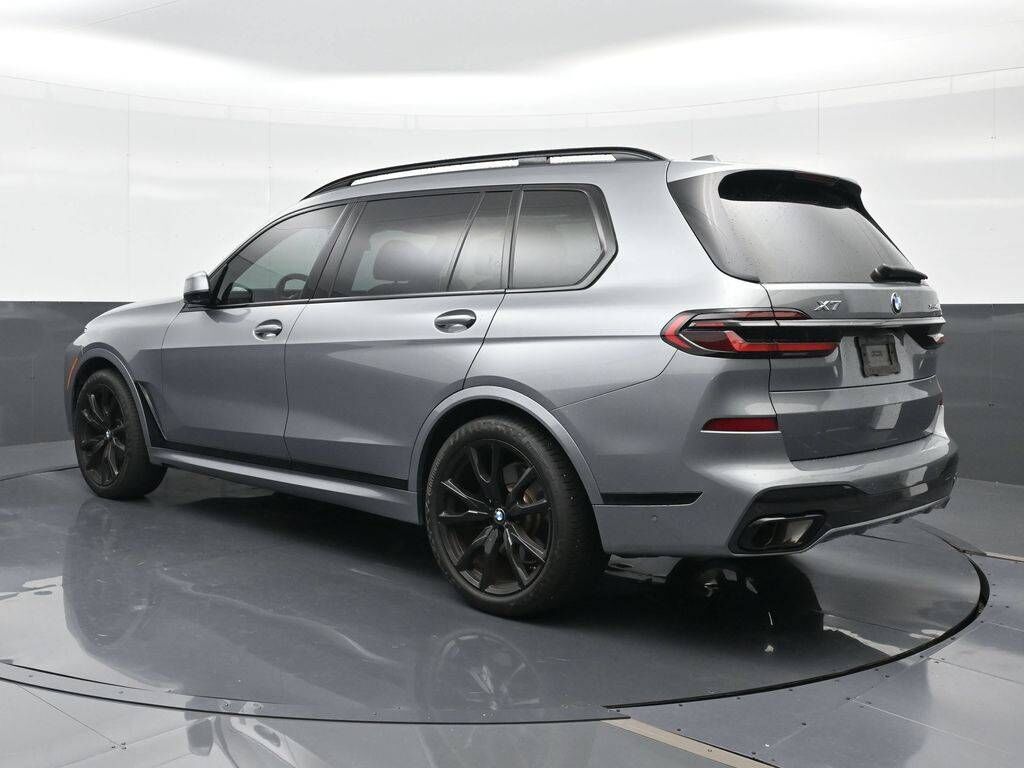 2024 BMW X7