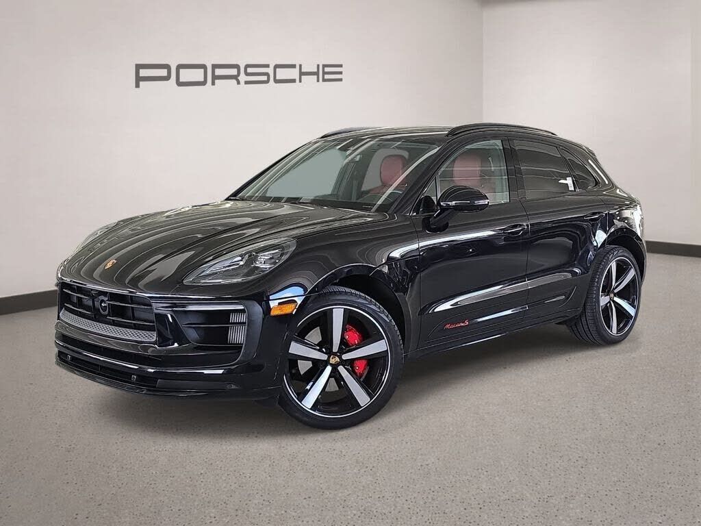2025 PORSCHE Macan