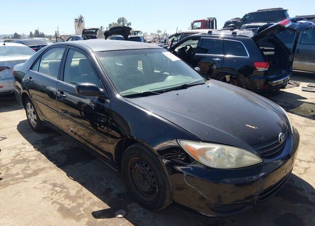 2004 TOYOTA Camry