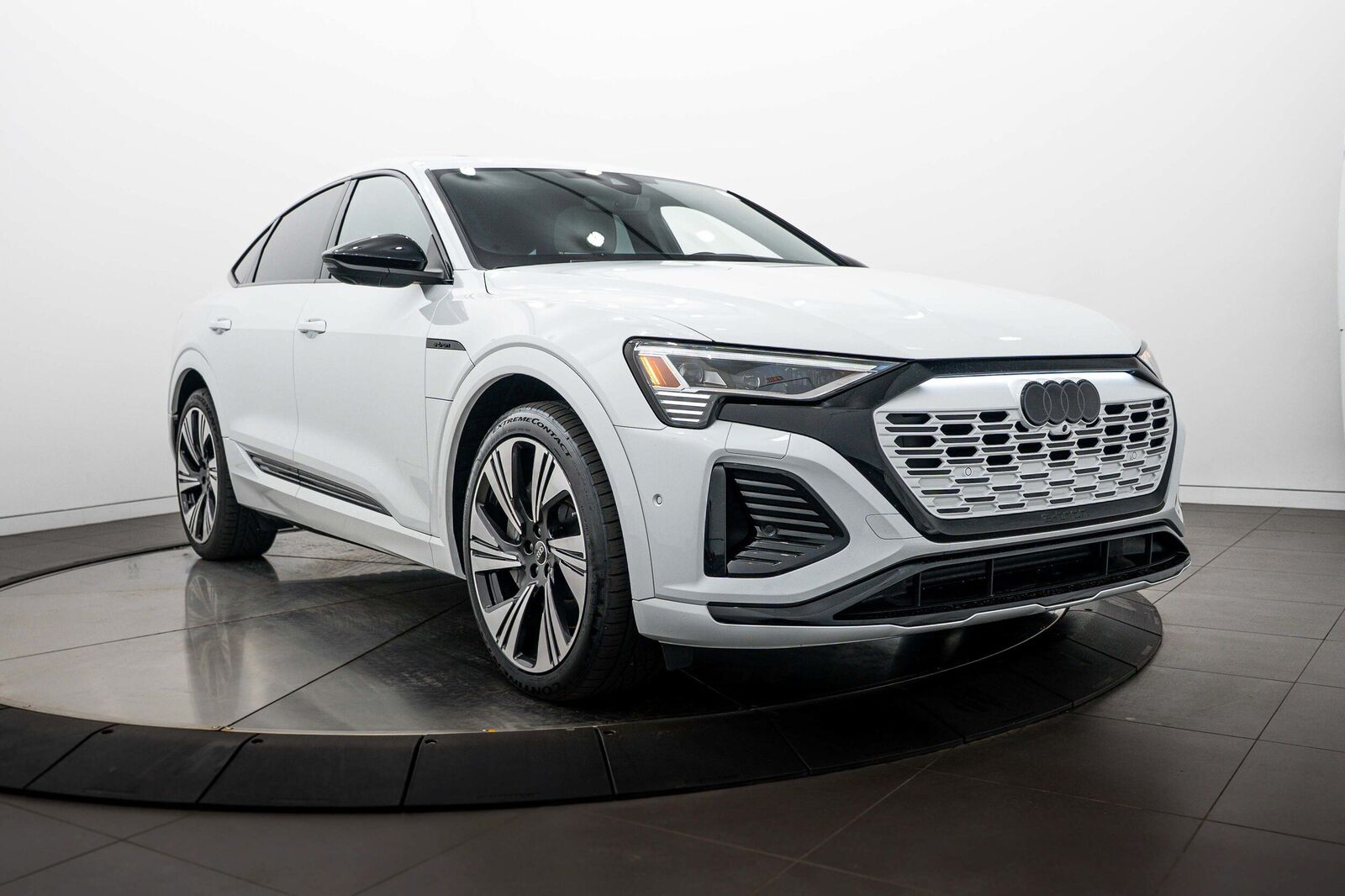 2024 Audi Q8