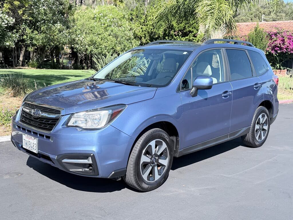 2017 SUBARU Forester