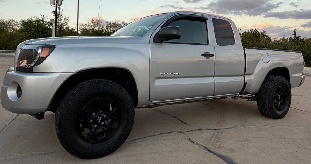 2010 TOYOTA Tacoma