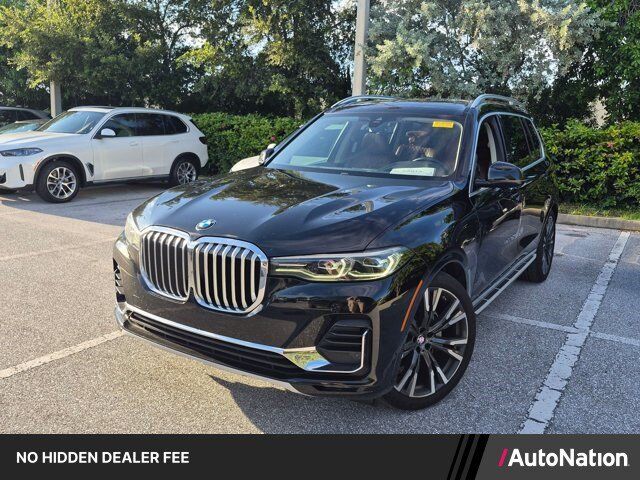 2022 BMW X7