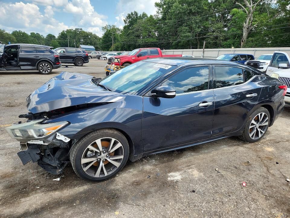 2017 NISSAN Maxima