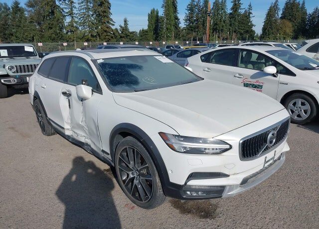 2017 VOLVO V90CC