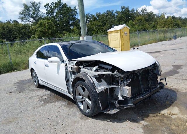 2011 LEXUS LS