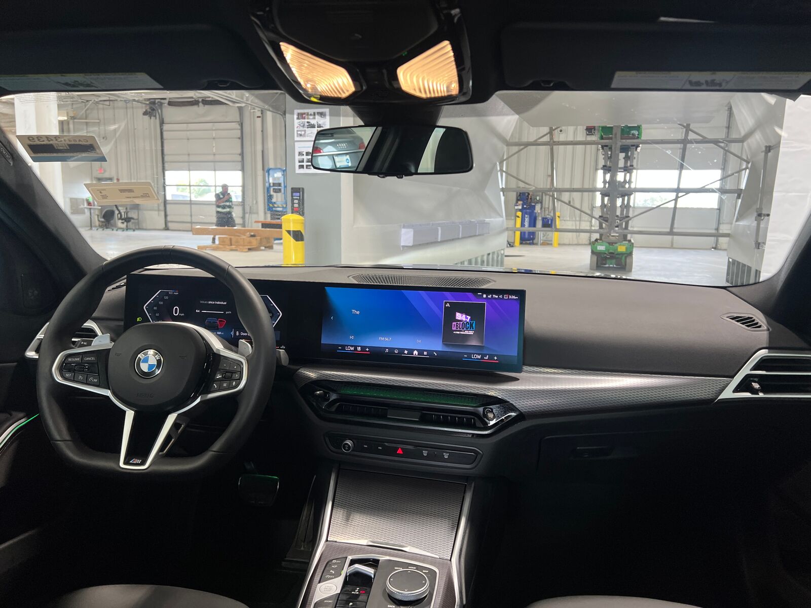 2025 BMW 330i