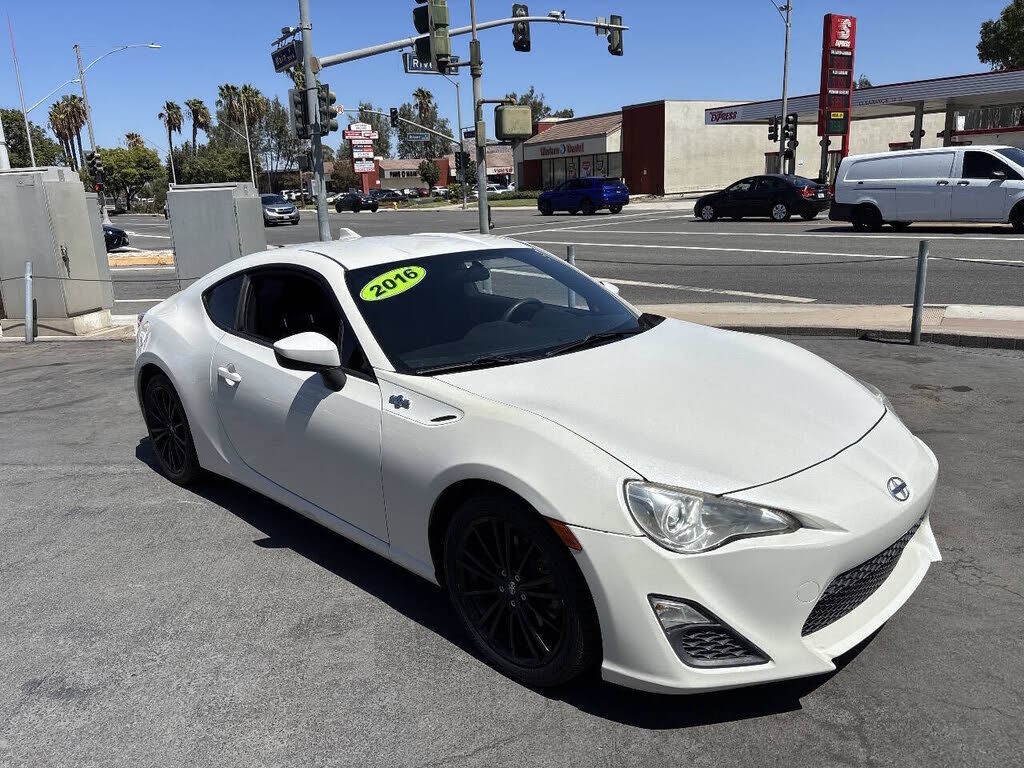 2016 TOYOTA Scion