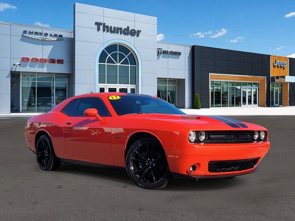 2017 DODGE Challenger