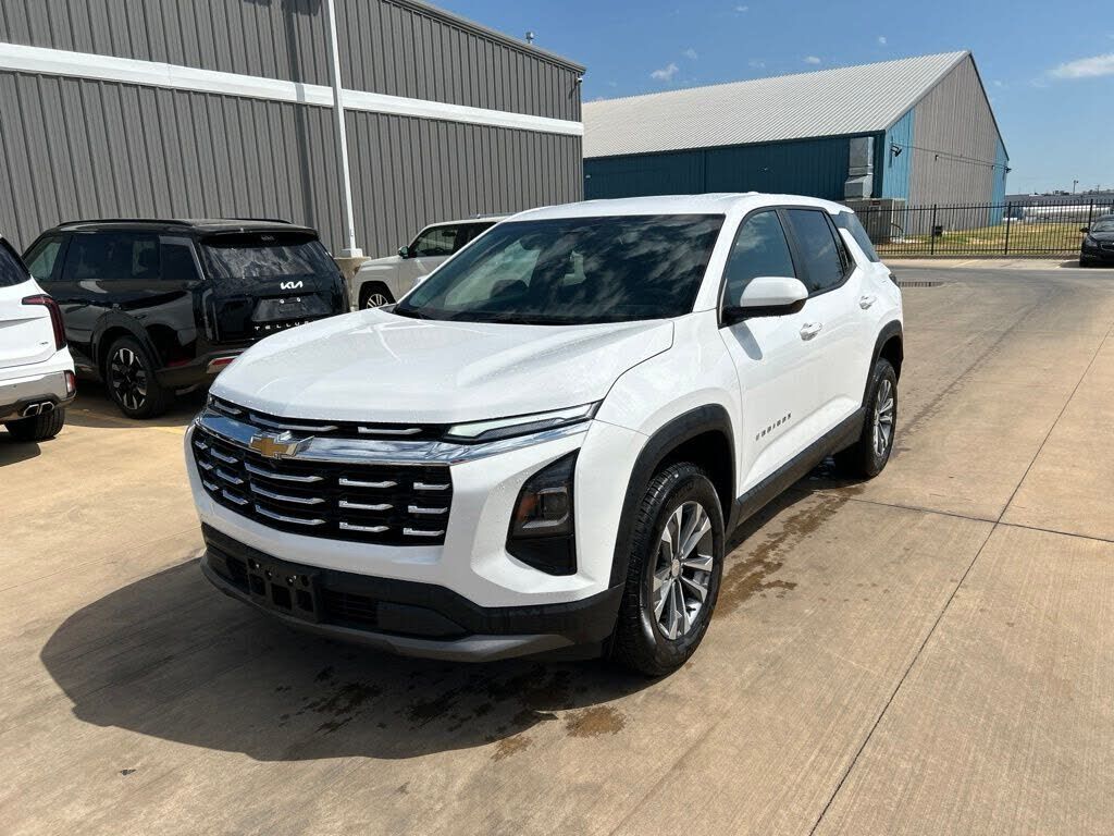 2025 CHEVROLET Equinox