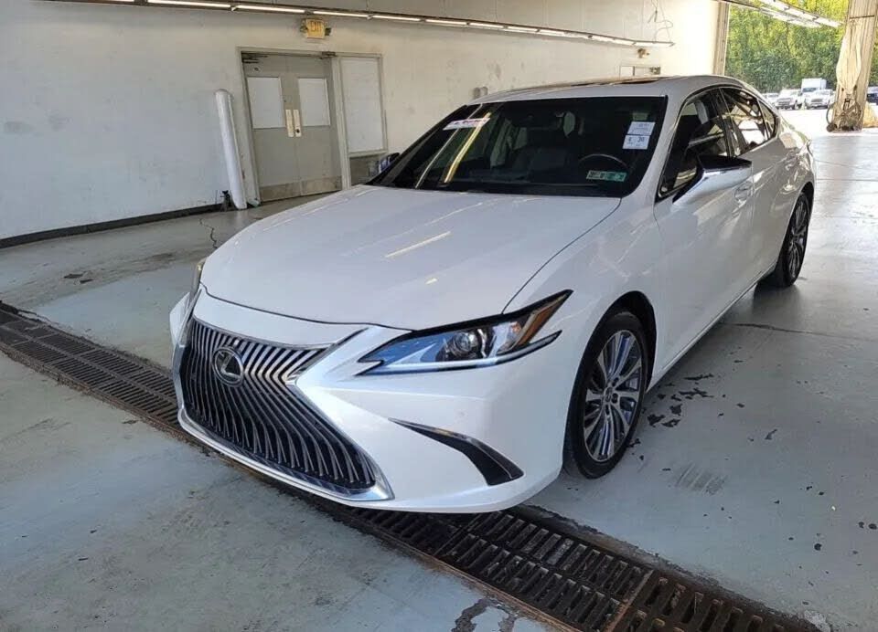 2021 LEXUS ES