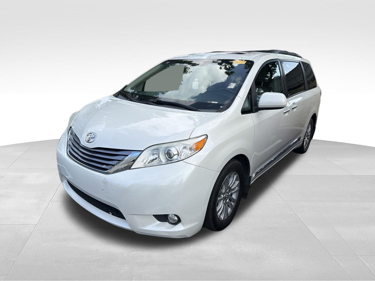 2017 TOYOTA Sienna