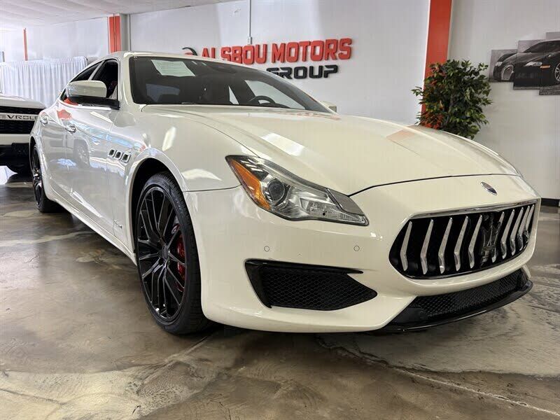 2017 MASERATI Quattroporte