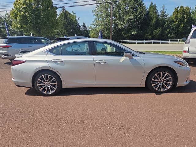 2021 Lexus ES / ES HYBRID