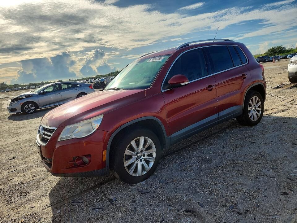 2010 VOLKSWAGEN Tiguan