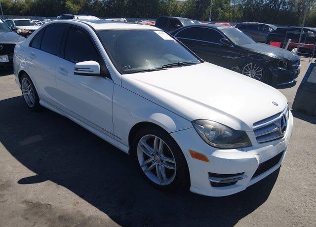 2013 MERCEDES-BENZ C-Class