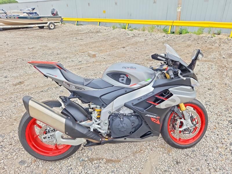 2024 APRILIA RS