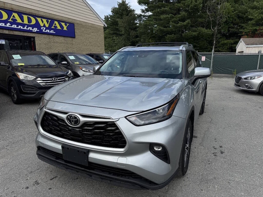 2022 TOYOTA Highlander
