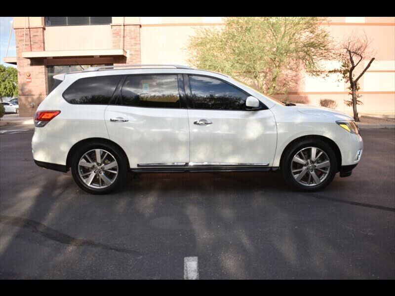 2016 NISSAN Pathfinder