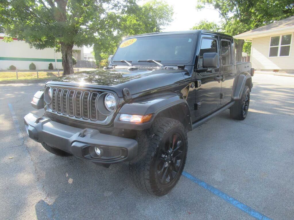 2025 JEEP Gladiator