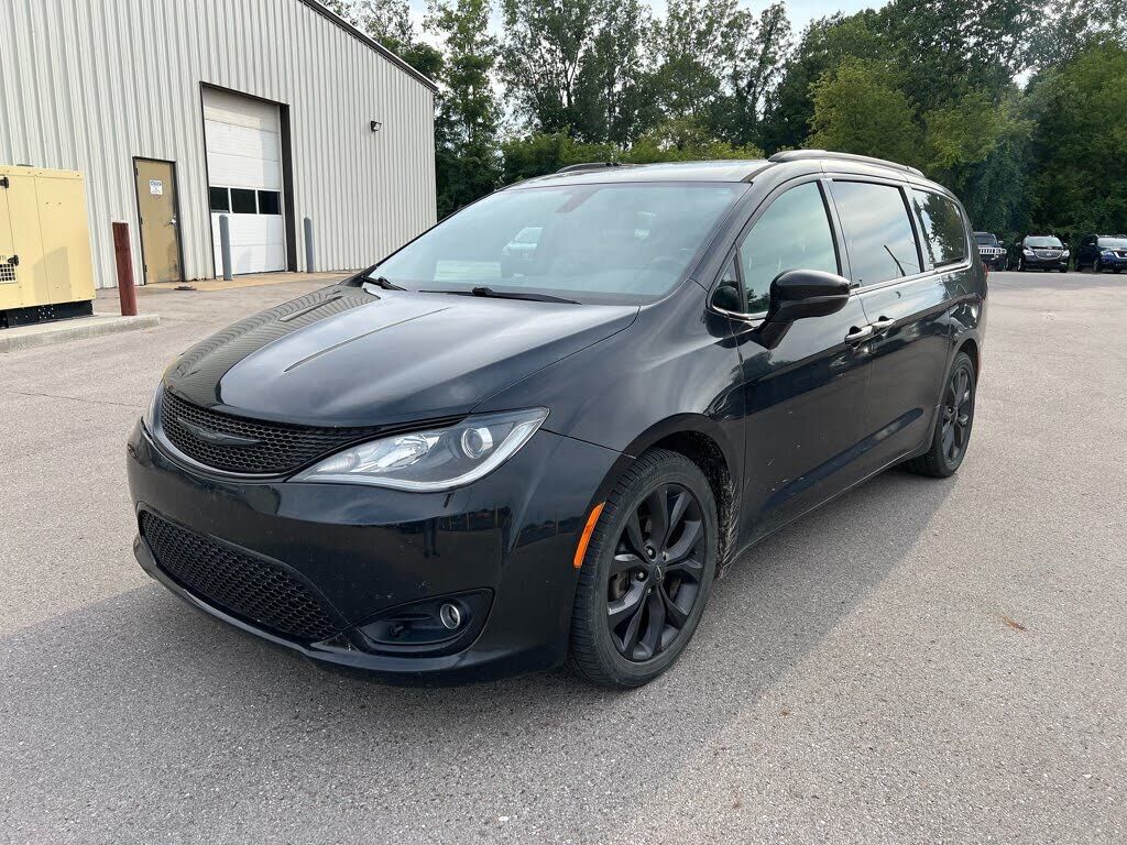 2019 CHRYSLER Pacifica