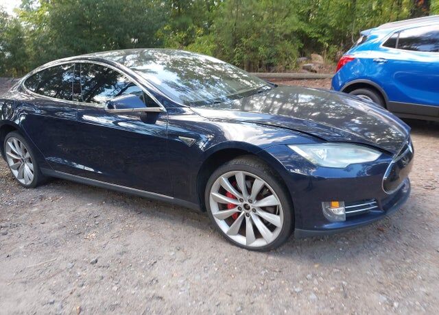 2014 TESLA Model S
