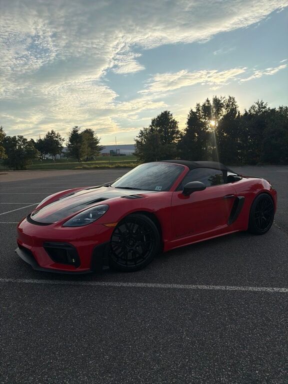 2025 PORSCHE 718