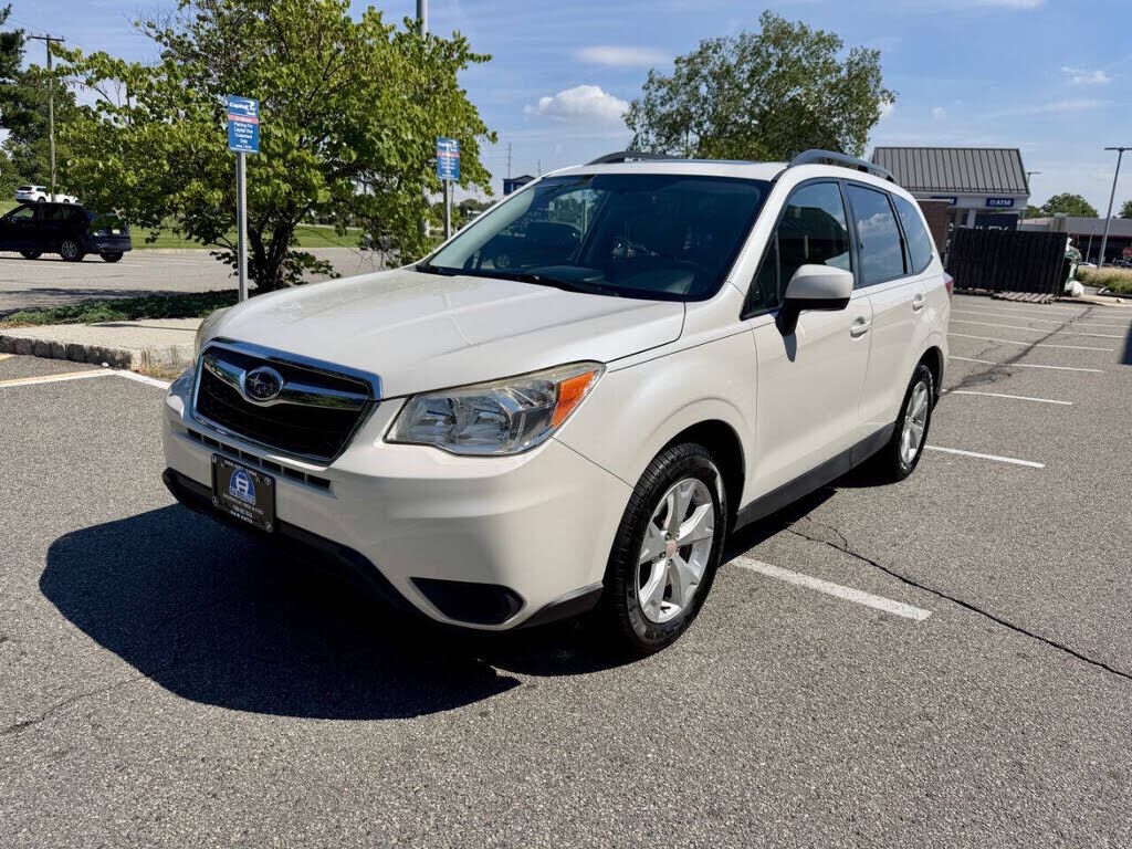 2015 SUBARU Forester