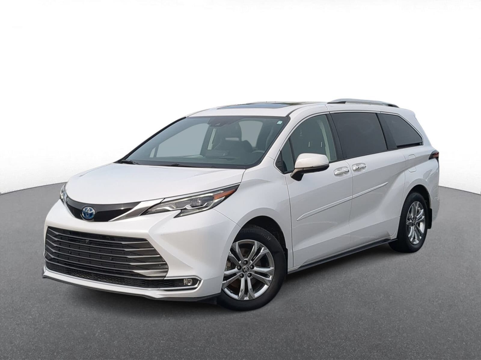 2024 TOYOTA Sienna
