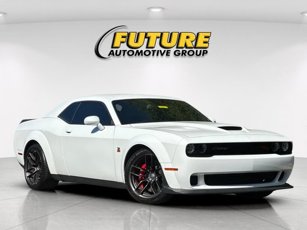 2021 DODGE Challenger