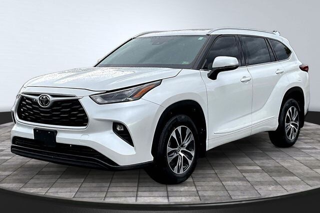 2022 TOYOTA Highlander