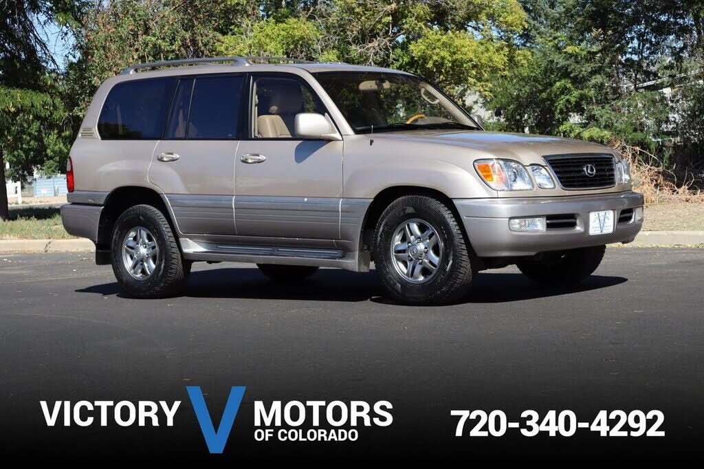 2001 LEXUS LX