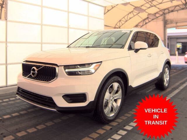 2019 VOLVO XC40