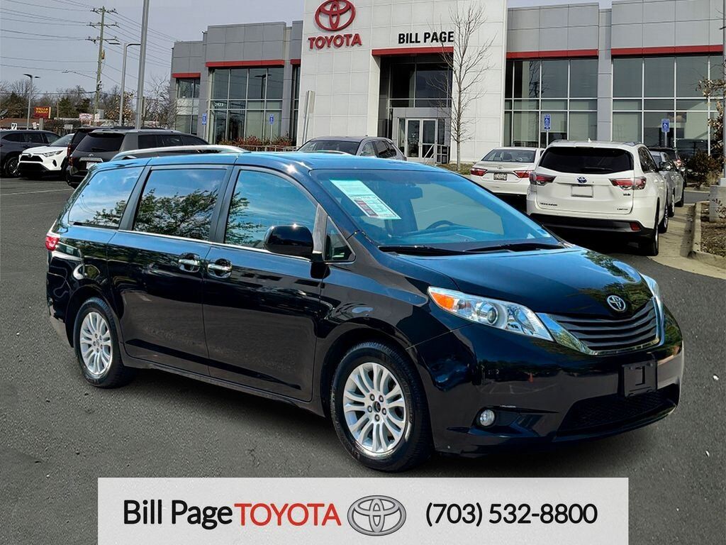 2015 TOYOTA Sienna