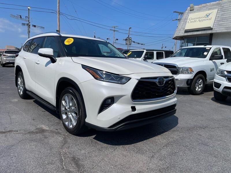 2021 TOYOTA Highlander