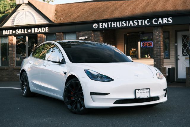 2023 TESLA Model 3