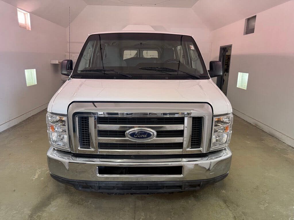 2012 FORD E-350
