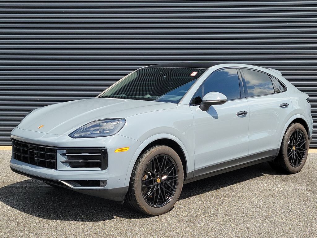 2024 PORSCHE Cayenne