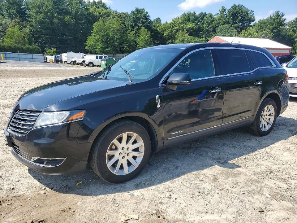 2017 LINCOLN MKT