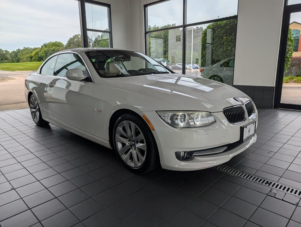 2011 BMW 3 Series