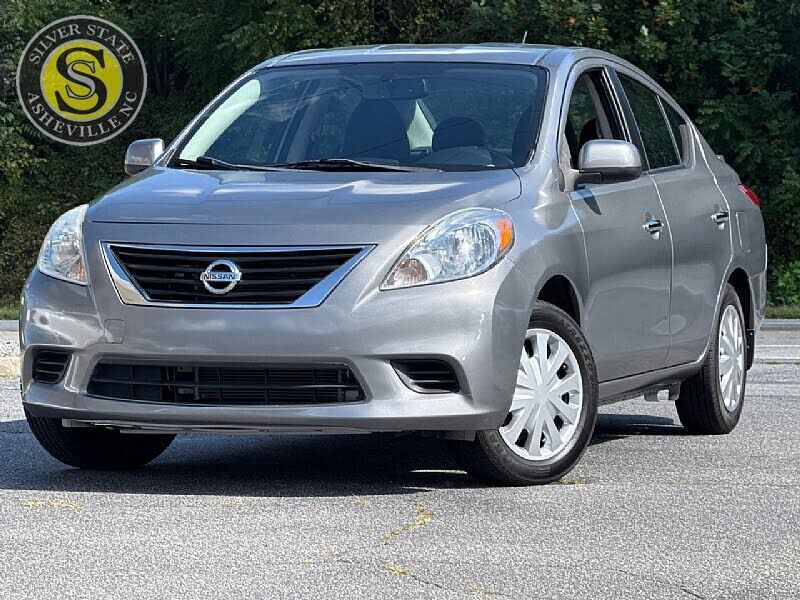 2013 NISSAN Versa