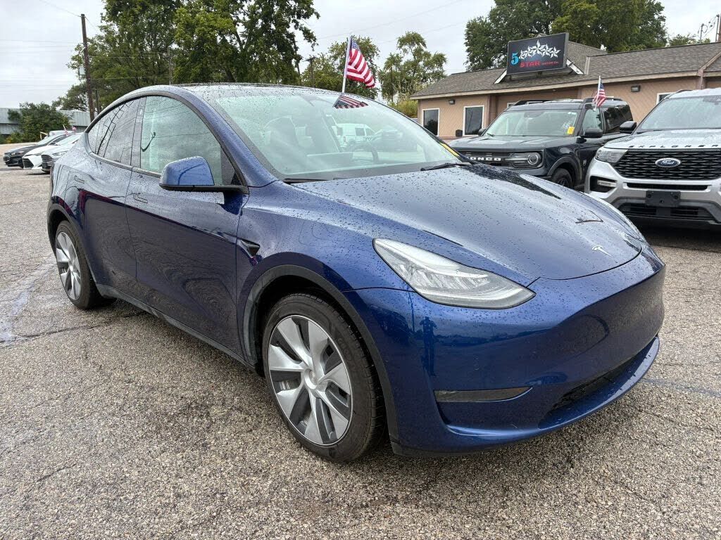 2022 TESLA Model Y