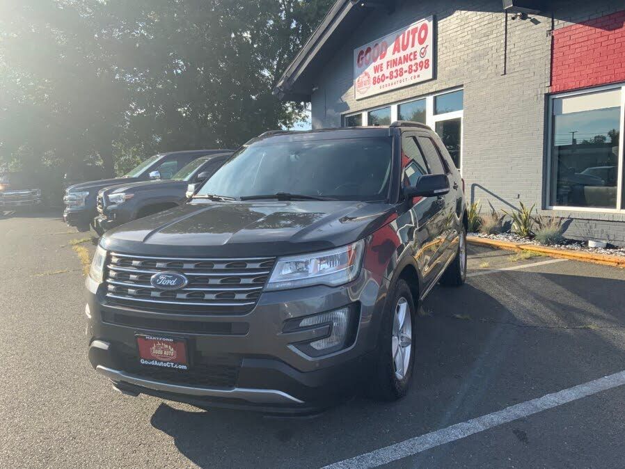 2017 FORD Explorer