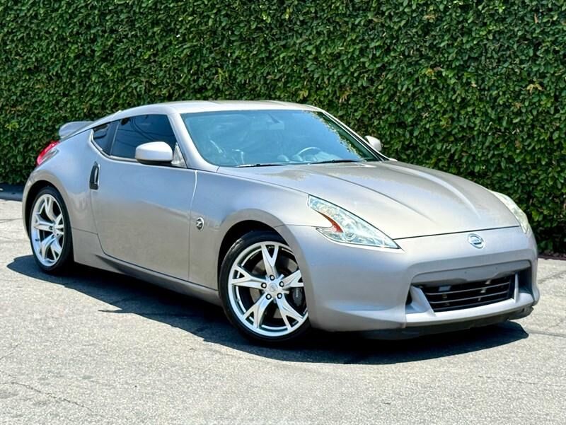 2010 NISSAN 370Z