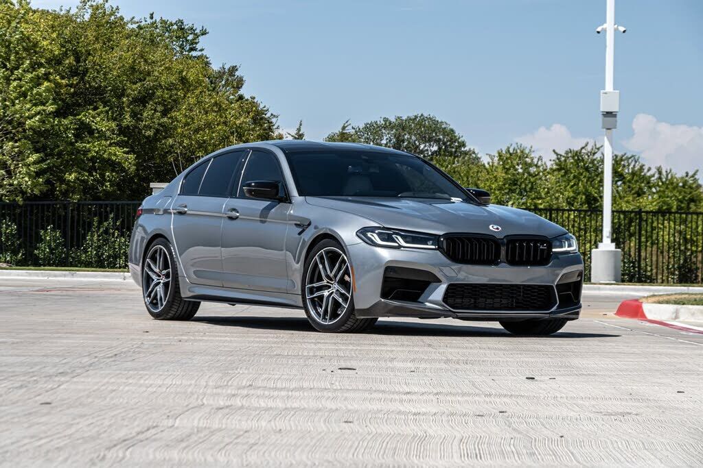 2023 BMW M5