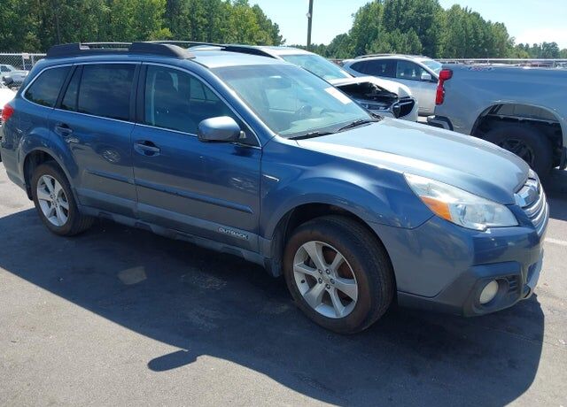 2013 SUBARU Outback