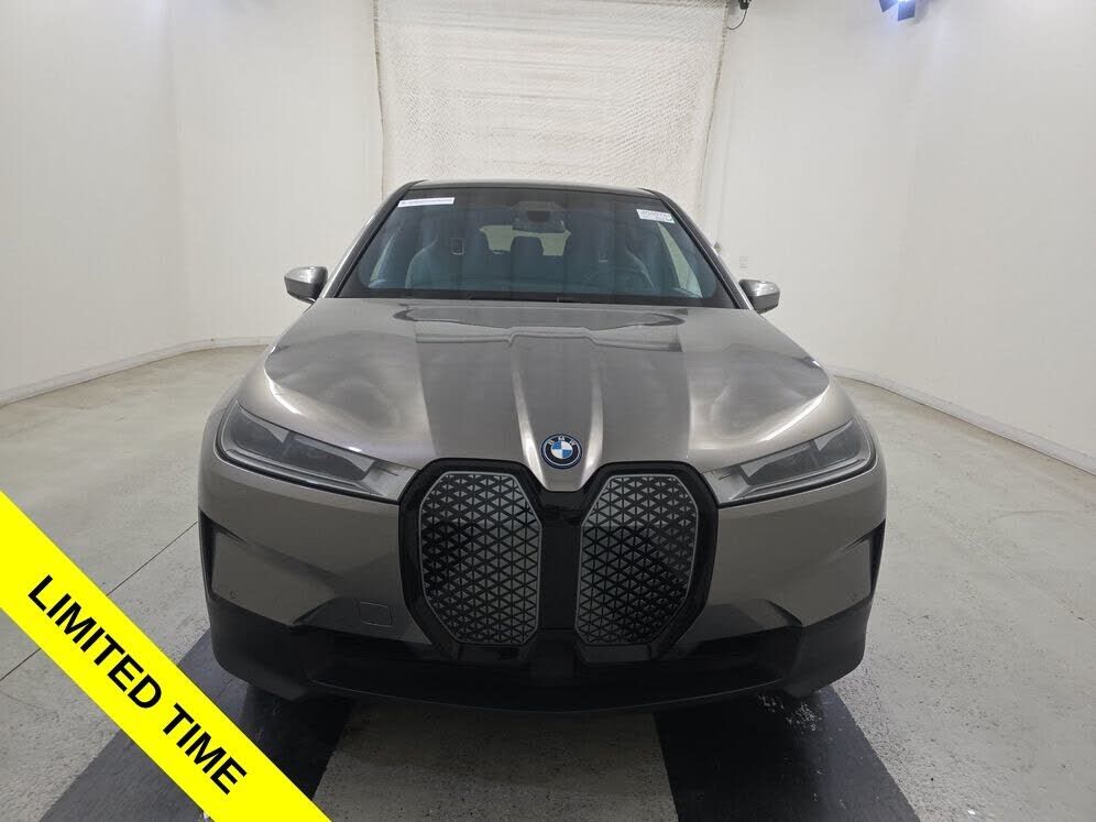 2025 BMW iX