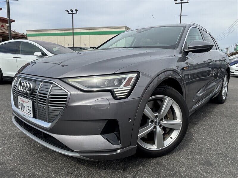 2019 AUDI e-tron