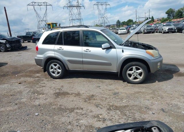 2001 TOYOTA RAV4