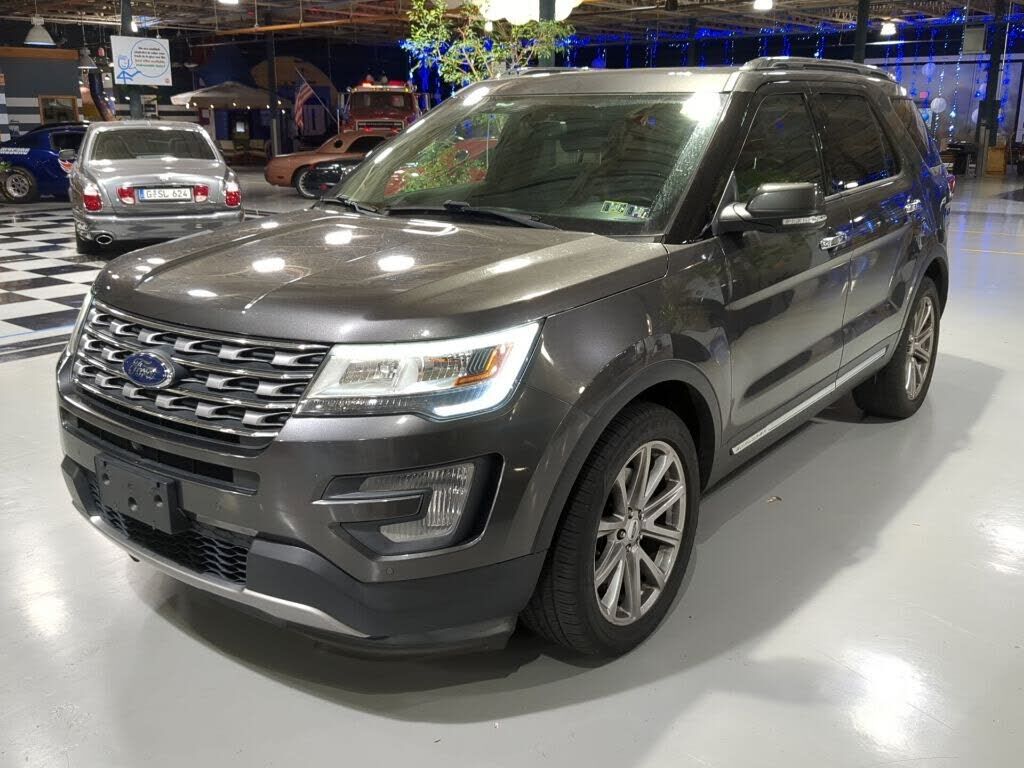 2017 FORD Explorer